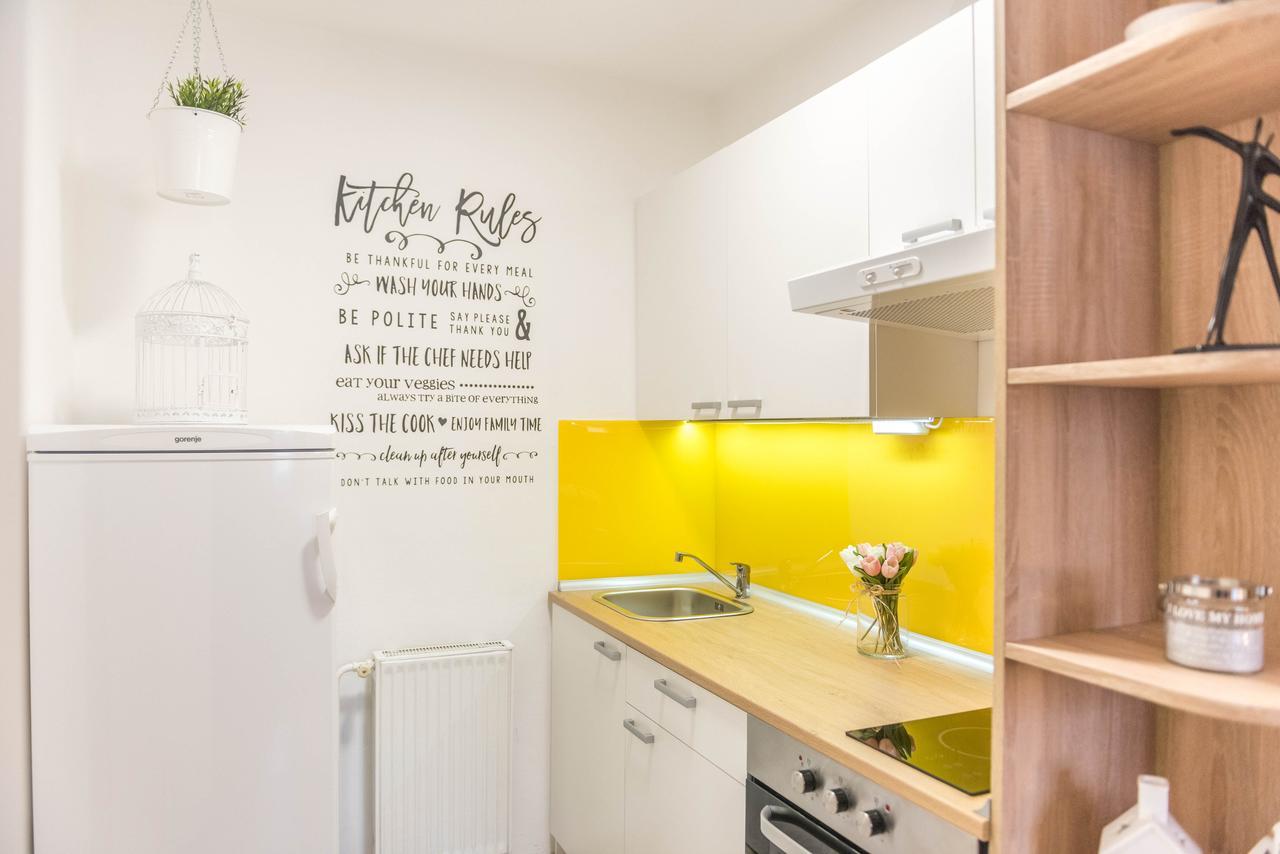 Apartment M7 *